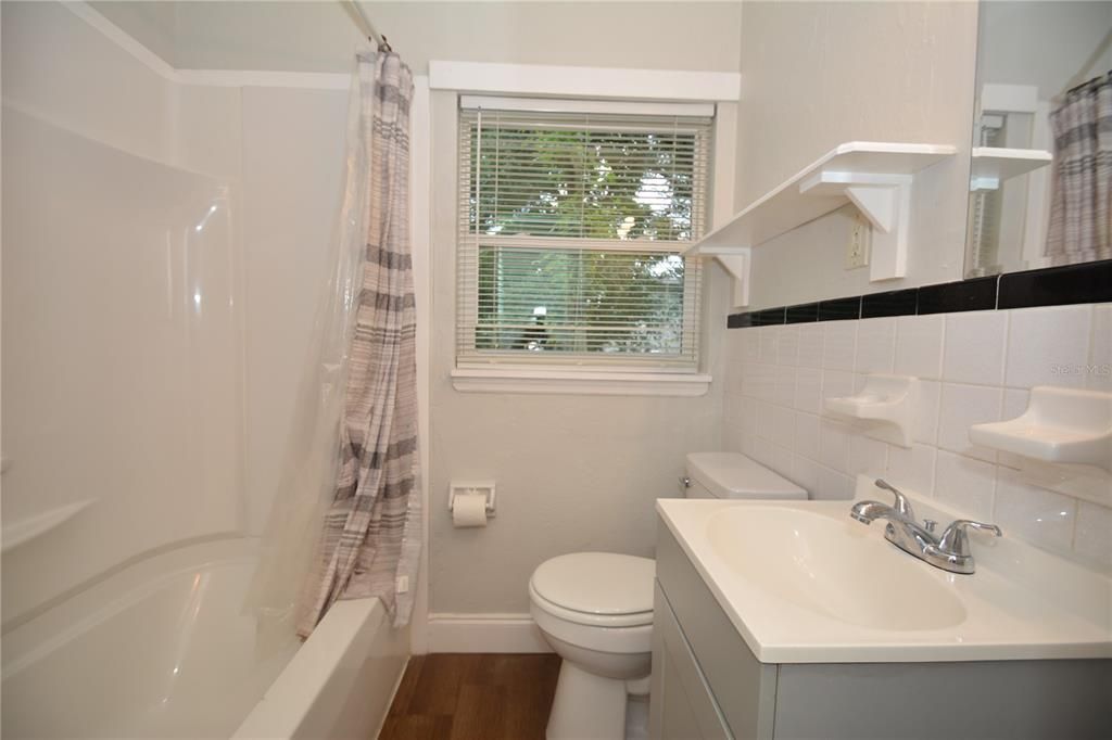 For Sale: $159,000 (3 beds, 1 baths, 788 Square Feet)