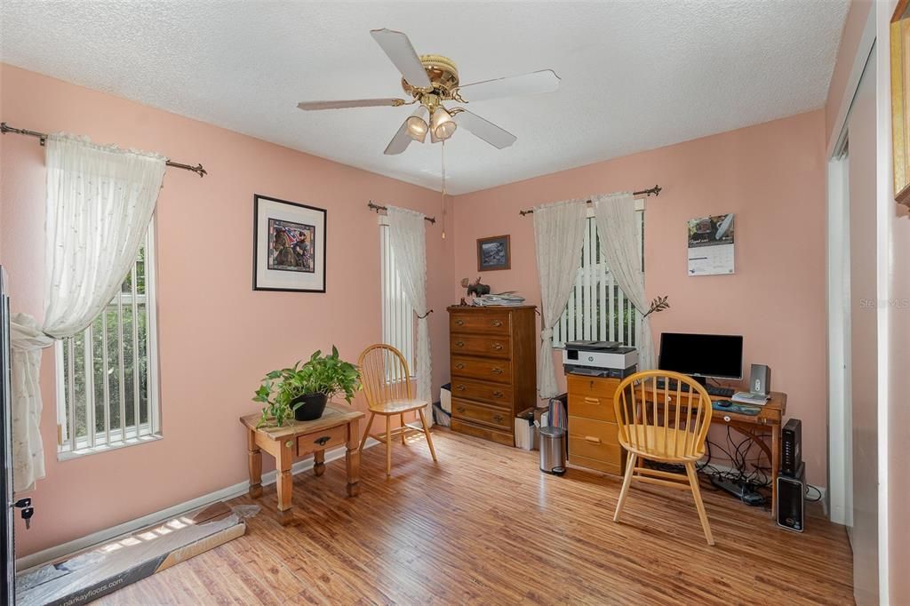 For Sale: $189,000 (2 beds, 2 baths, 1208 Square Feet)