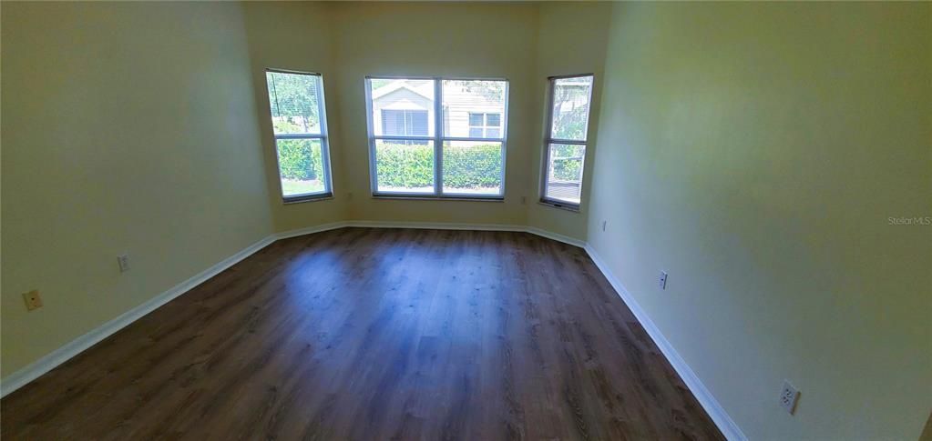 Owner's suite with Bay Windows