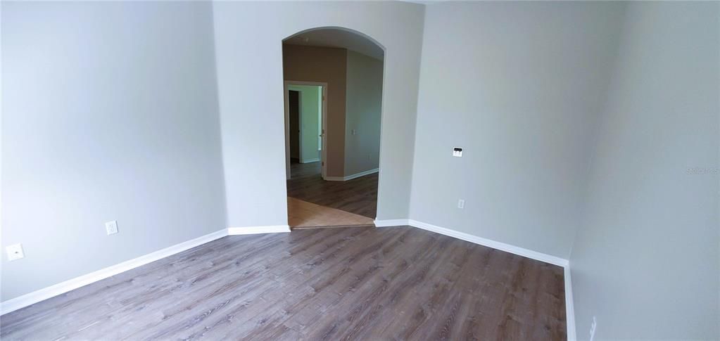 Active With Contract: $1,900 (2 beds, 2 baths, 1467 Square Feet)