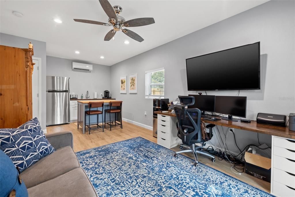 Active With Contract: $639,000 (4 beds, 3 baths, 2138 Square Feet)