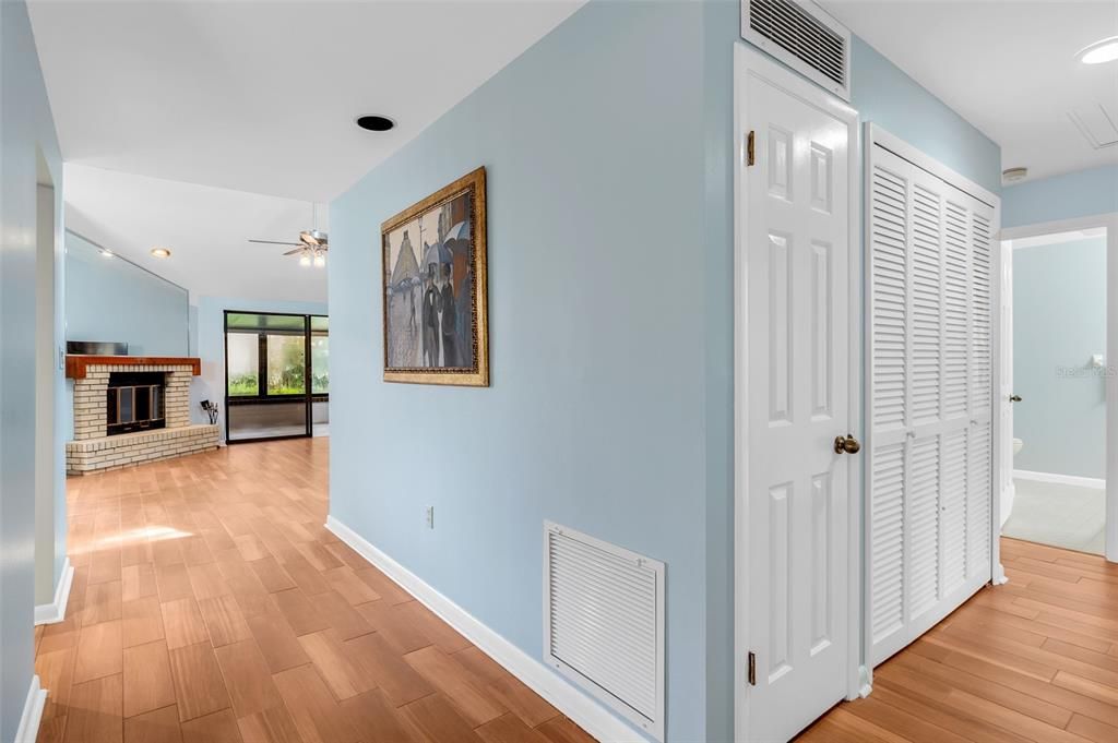 For Sale: $266,500 (3 beds, 2 baths, 1414 Square Feet)