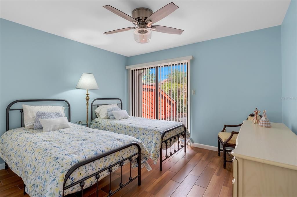 For Sale: $266,500 (3 beds, 2 baths, 1414 Square Feet)