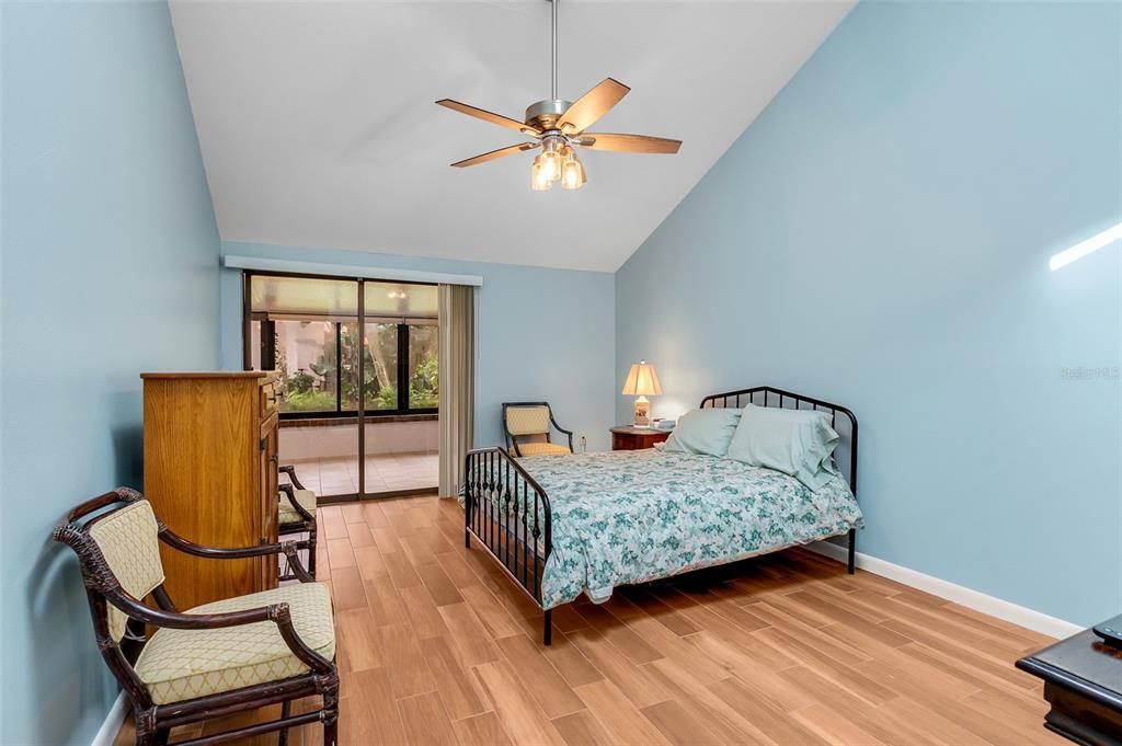 For Sale: $266,500 (3 beds, 2 baths, 1414 Square Feet)