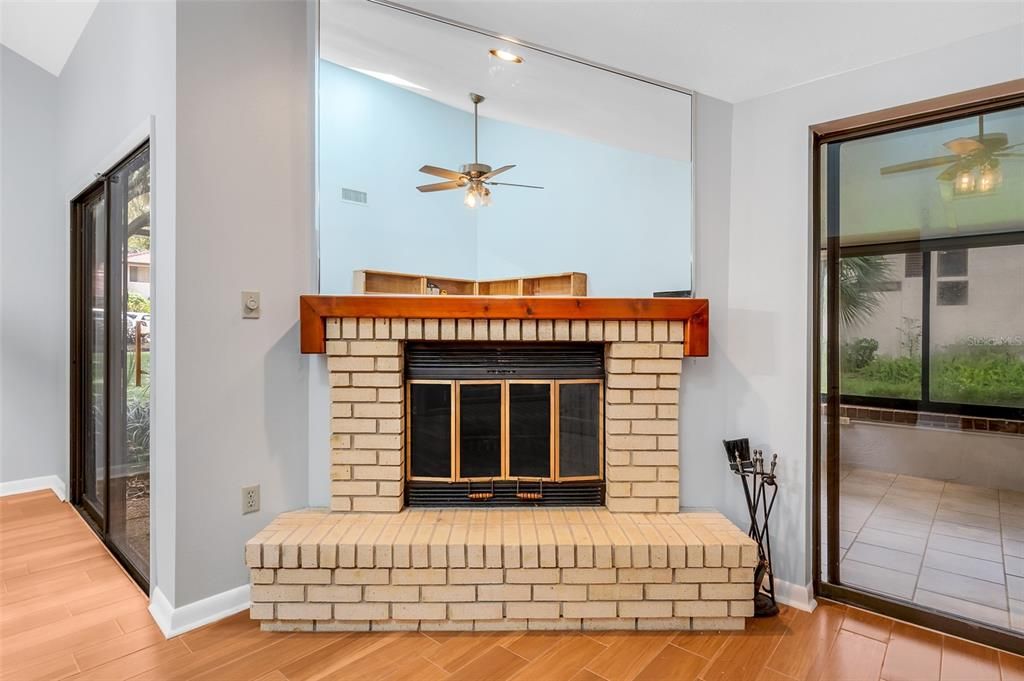 For Sale: $266,500 (3 beds, 2 baths, 1414 Square Feet)