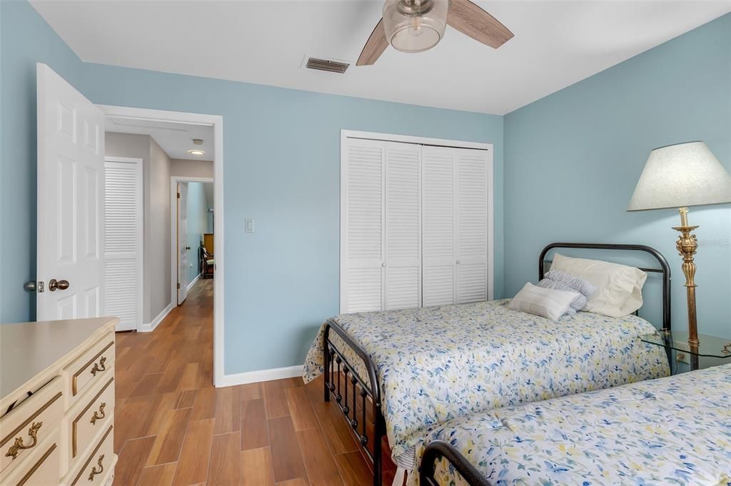 For Sale: $266,500 (3 beds, 2 baths, 1414 Square Feet)