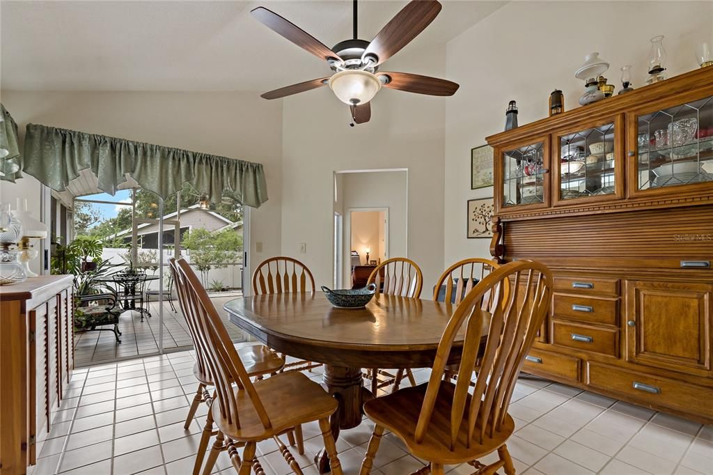 Large Dinette with Double Sliding Door to Screened Lanai