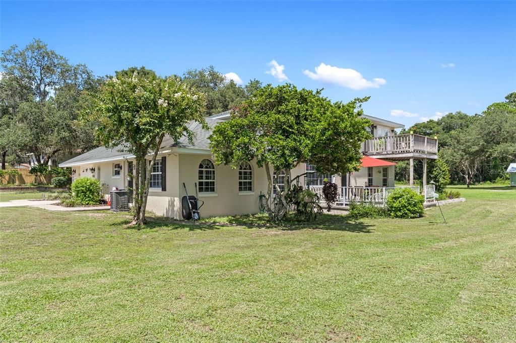 For Sale: $1,300,000 (3 beds, 2 baths, 2260 Square Feet)