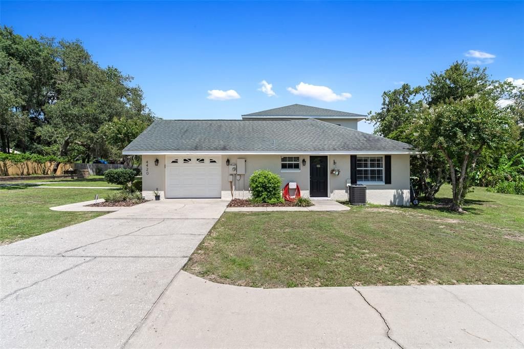 For Sale: $1,300,000 (3 beds, 2 baths, 2260 Square Feet)