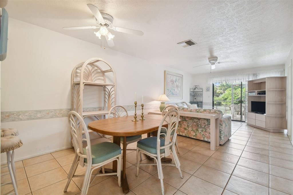 Active With Contract: $139,000 (2 beds, 2 baths, 1056 Square Feet)