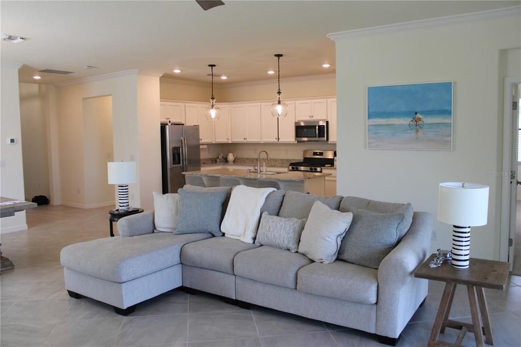 For Rent: $3,595 (3 beds, 3 baths, 1836 Square Feet)