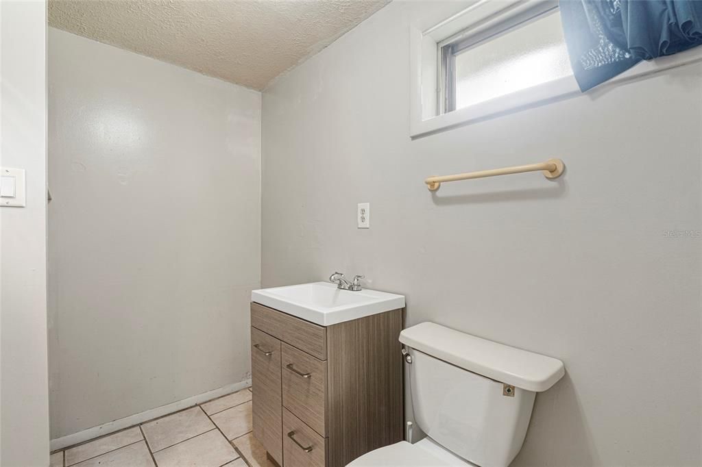 For Sale: $279,900 (3 beds, 2 baths, 1882 Square Feet)