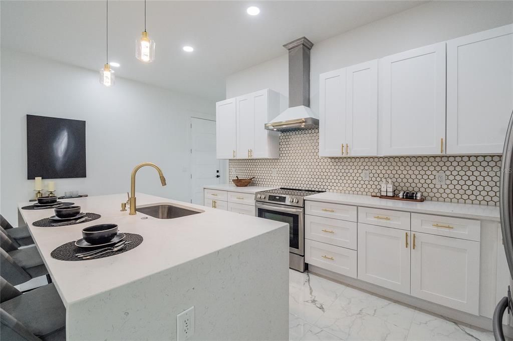 Active With Contract: $475,000 (4 beds, 3 baths, 2963 Square Feet)