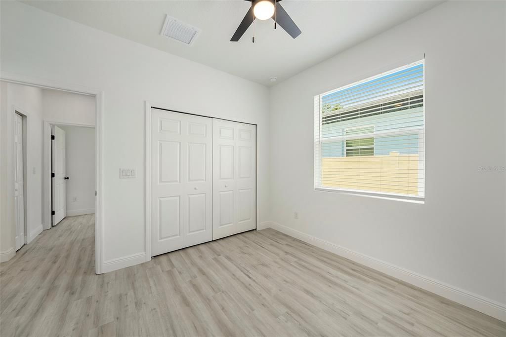 Active With Contract: $371,900 (3 beds, 2 baths, 1369 Square Feet)