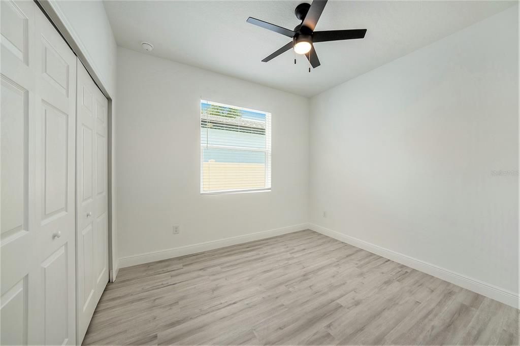 Active With Contract: $371,900 (3 beds, 2 baths, 1369 Square Feet)