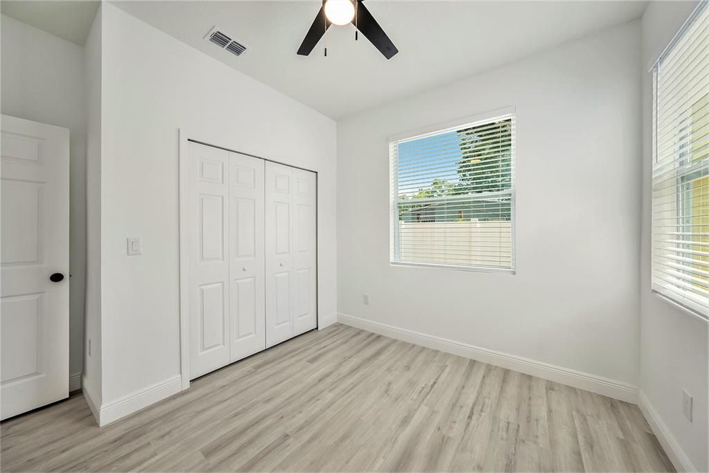 Active With Contract: $371,900 (3 beds, 2 baths, 1369 Square Feet)