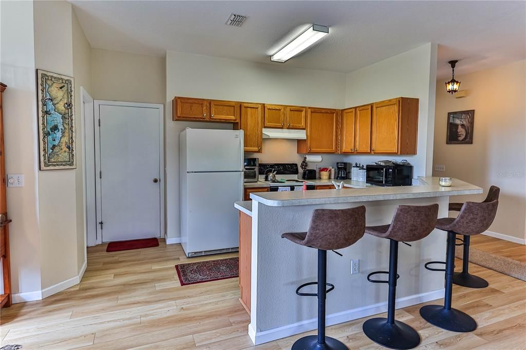 For Sale: $274,900 (2 beds, 2 baths, 1444 Square Feet)