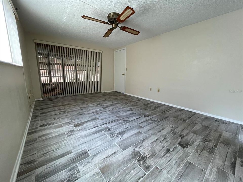 Active With Contract: $1,800 (2 beds, 2 baths, 1532 Square Feet)