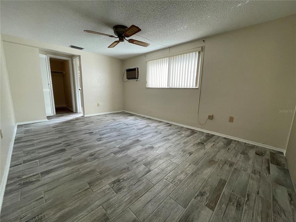 Active With Contract: $1,800 (2 beds, 2 baths, 1532 Square Feet)