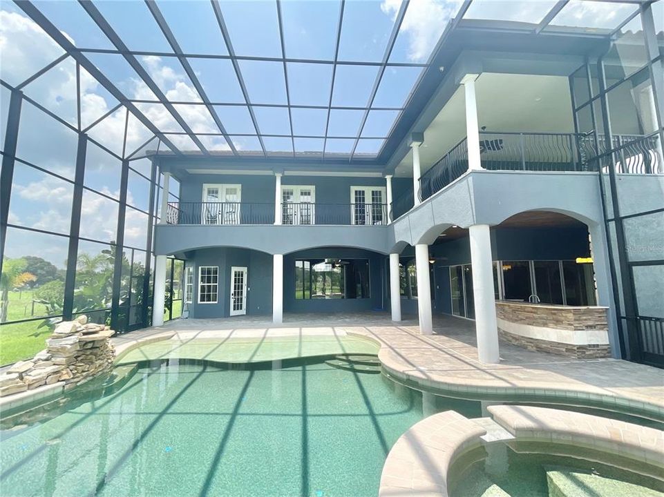 Activo con contrato: $1,599,999 (4 camas, 4 baños, 5685 Pies cuadrados)