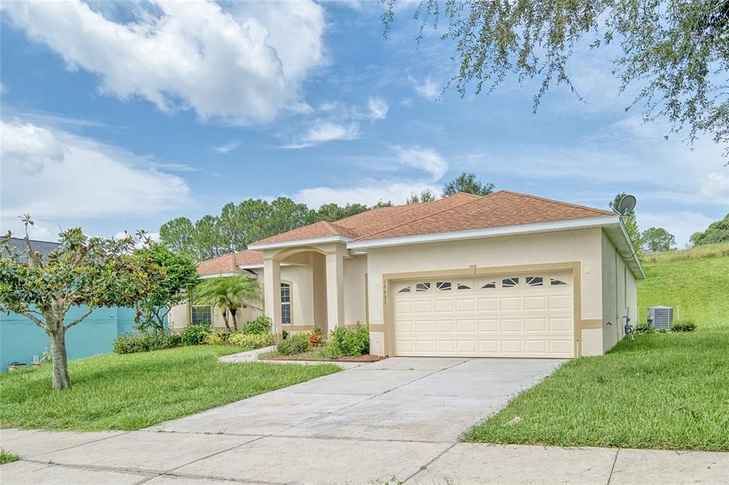 Active With Contract: $2,650 (4 beds, 3 baths, 2395 Square Feet)