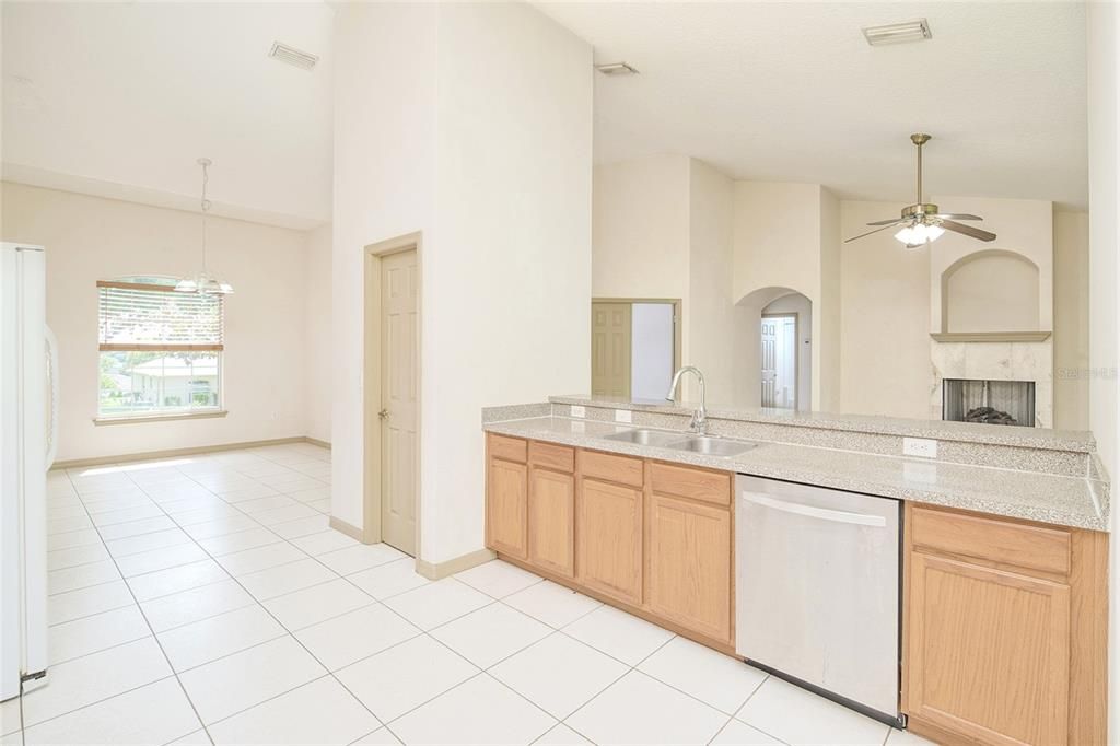 Active With Contract: $2,650 (4 beds, 3 baths, 2395 Square Feet)