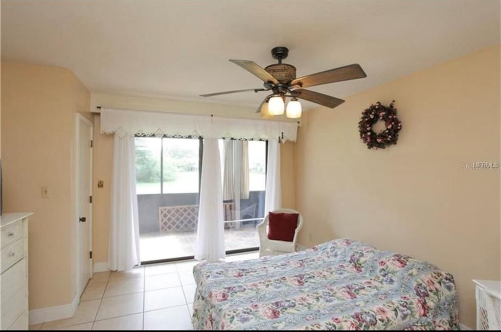 Active With Contract: $109,900 (1 beds, 1 baths, 974 Square Feet)