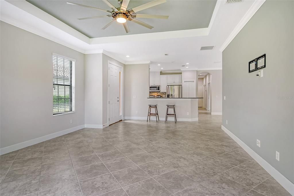 Active With Contract: $3,200 (2 beds, 2 baths, 1684 Square Feet)