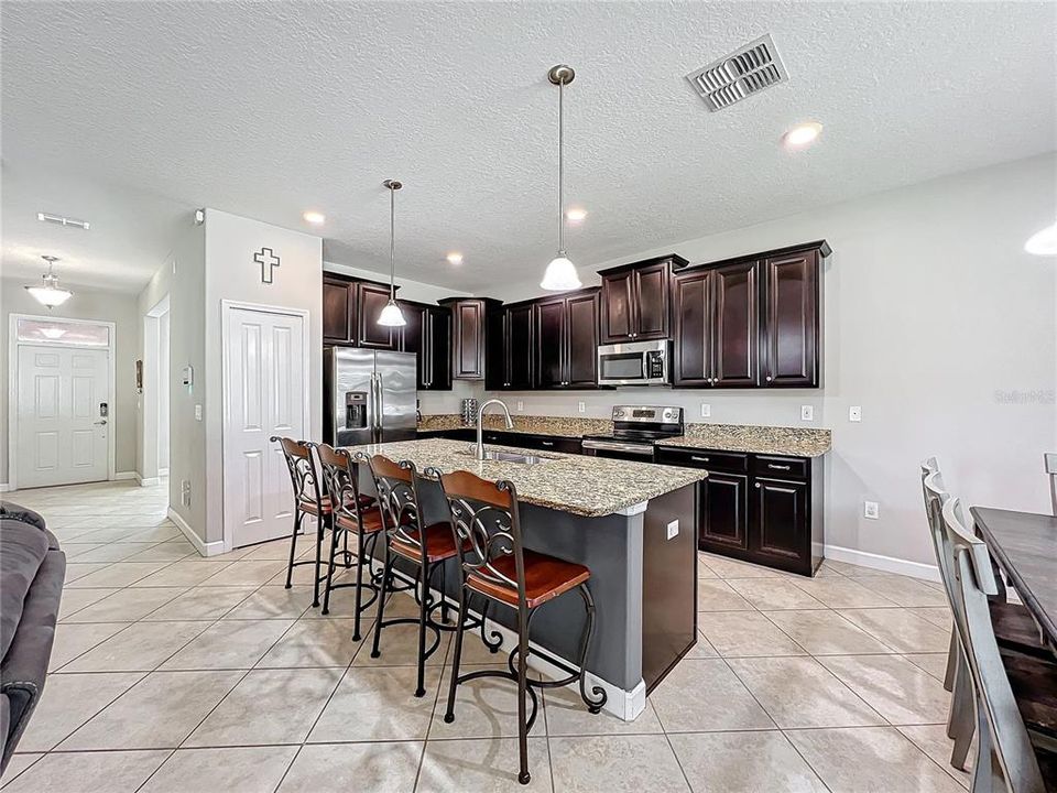 Active With Contract: $399,900 (4 beds, 3 baths, 2529 Square Feet)