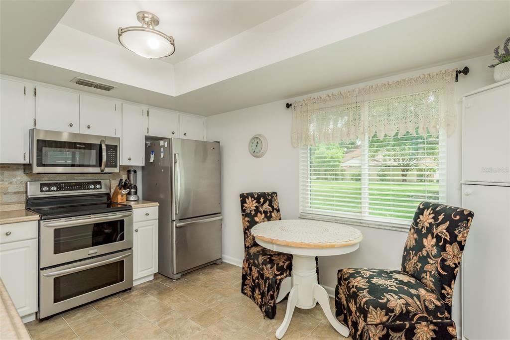 Active With Contract: $269,900 (2 beds, 2 baths, 1025 Square Feet)