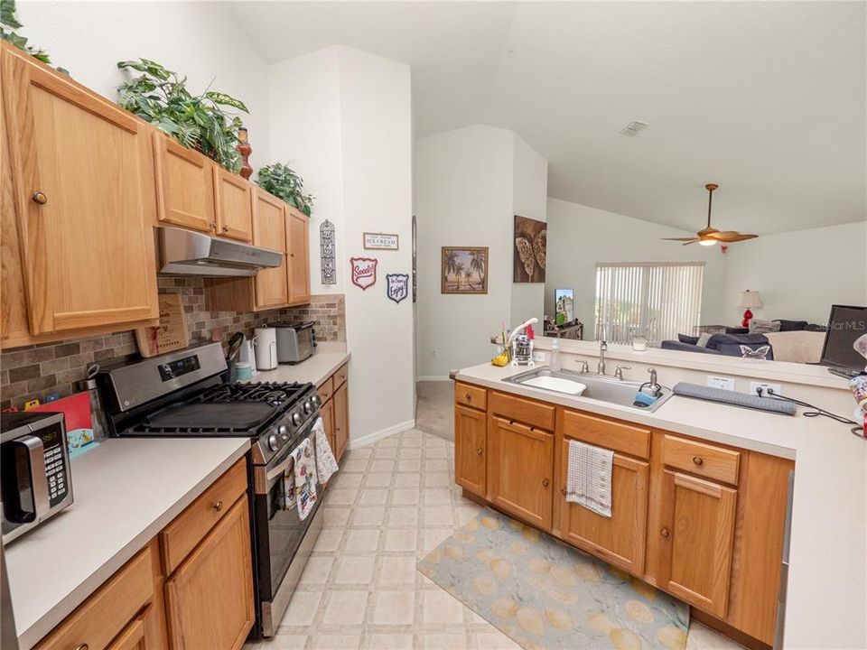 Active With Contract: $315,000 (4 beds, 2 baths, 1816 Square Feet)