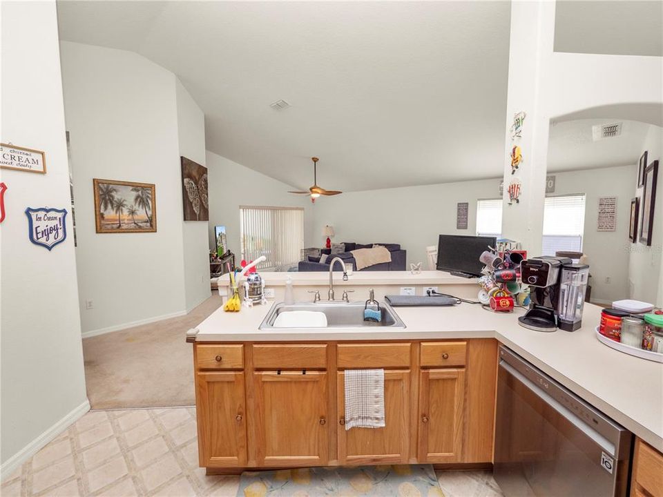 Active With Contract: $315,000 (4 beds, 2 baths, 1816 Square Feet)