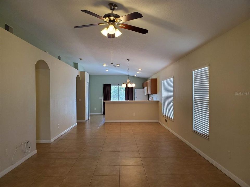 For Rent: $2,100 (3 beds, 2 baths, 1340 Square Feet)