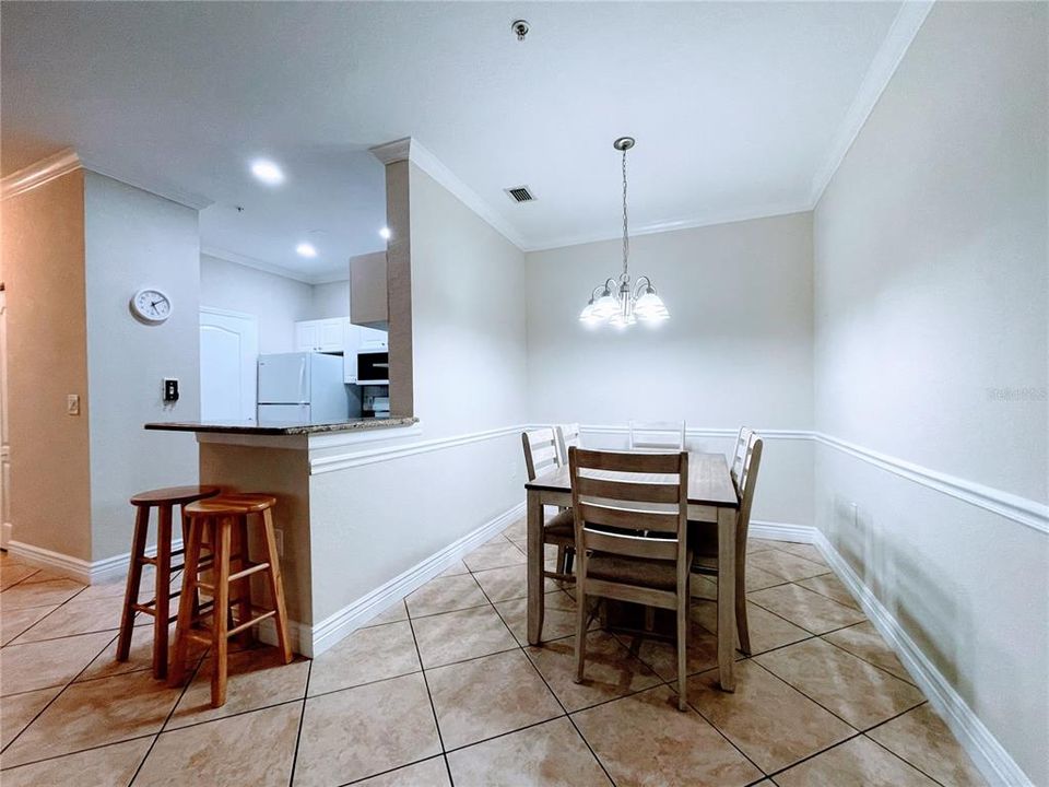 Active With Contract: $2,100 (2 beds, 2 baths, 1140 Square Feet)