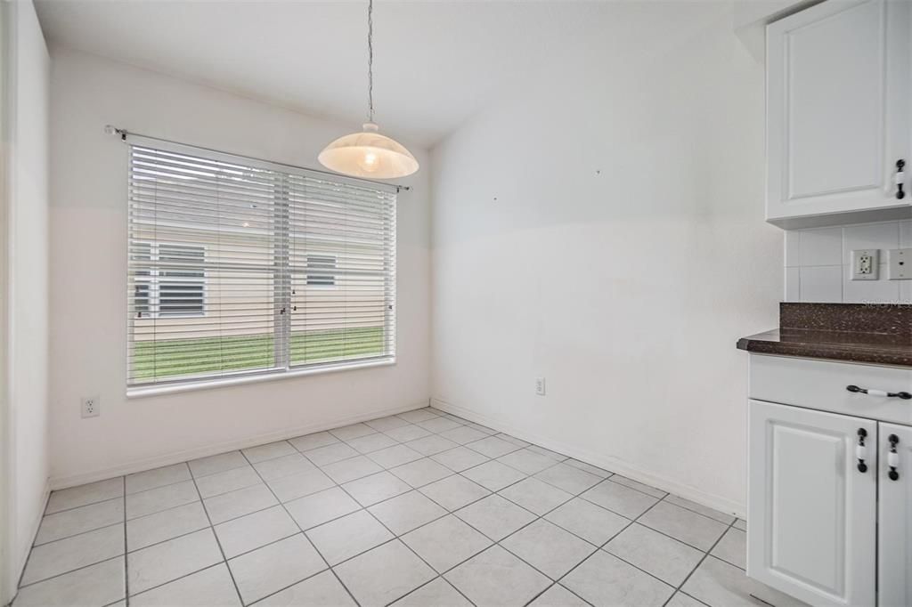 Active With Contract: $340,000 (3 beds, 2 baths, 1632 Square Feet)