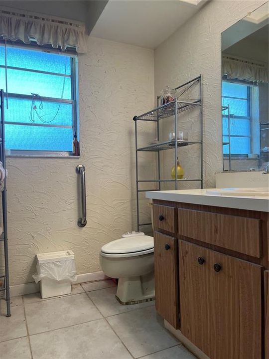 2nd Bathroom