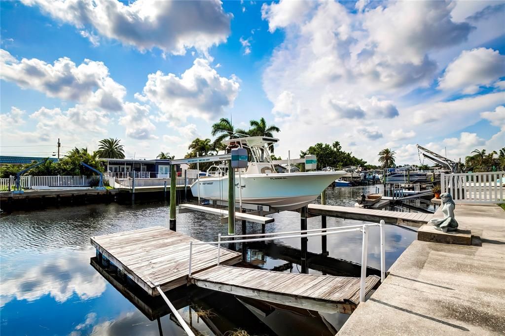 For Sale: $799,000 (3 beds, 3 baths, 2033 Square Feet)