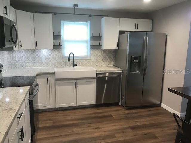 For Rent: $1,600 (2 beds, 1 baths, 1026 Square Feet)