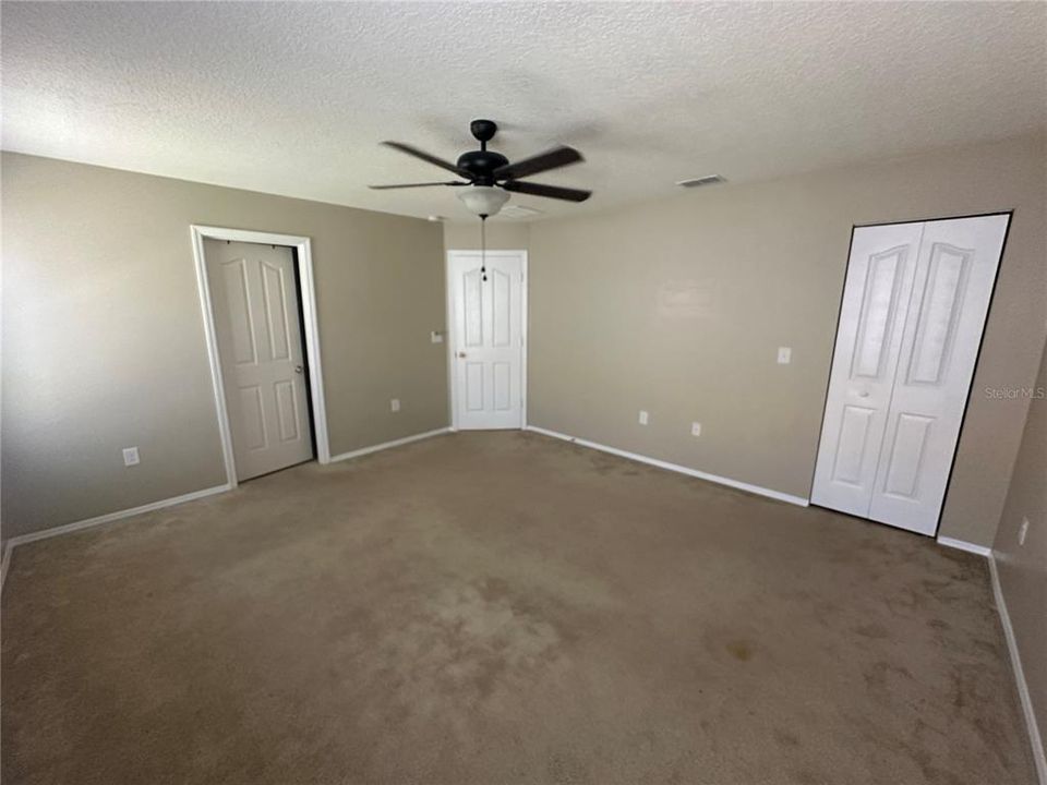 For Rent: $2,425 (4 beds, 2 baths, 1878 Square Feet)