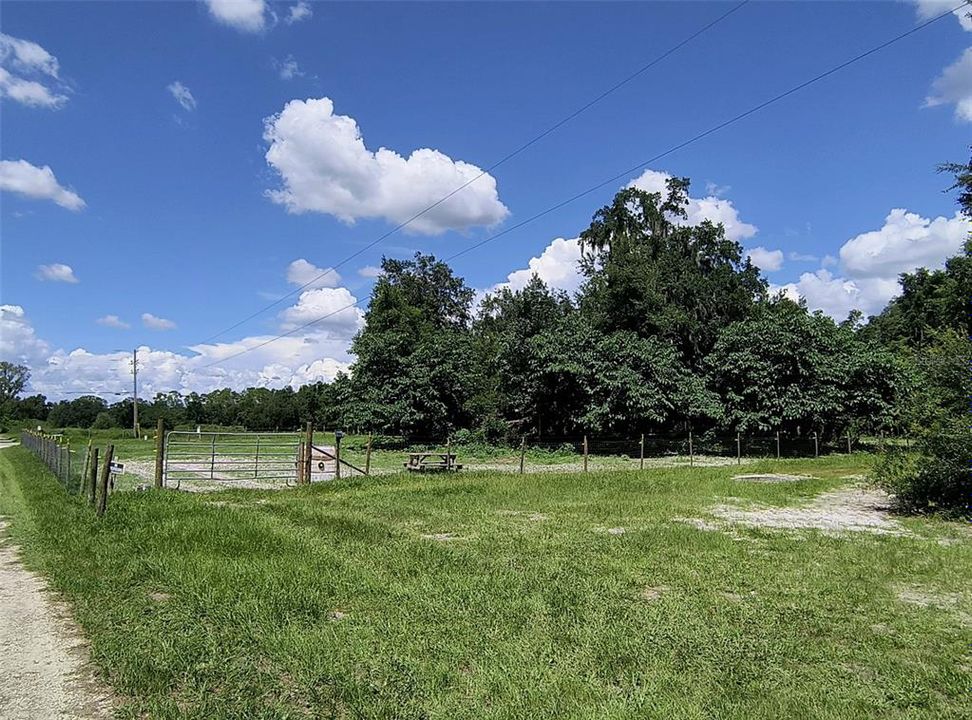 For Sale: $405,000 (3 beds, 2 baths, 1440 Square Feet)