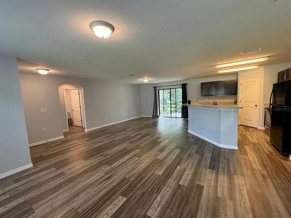 For Rent: $2,200 (3 beds, 2 baths, 1459 Square Feet)