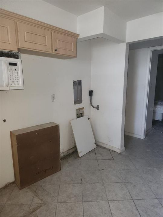 Kitchen/Laundry