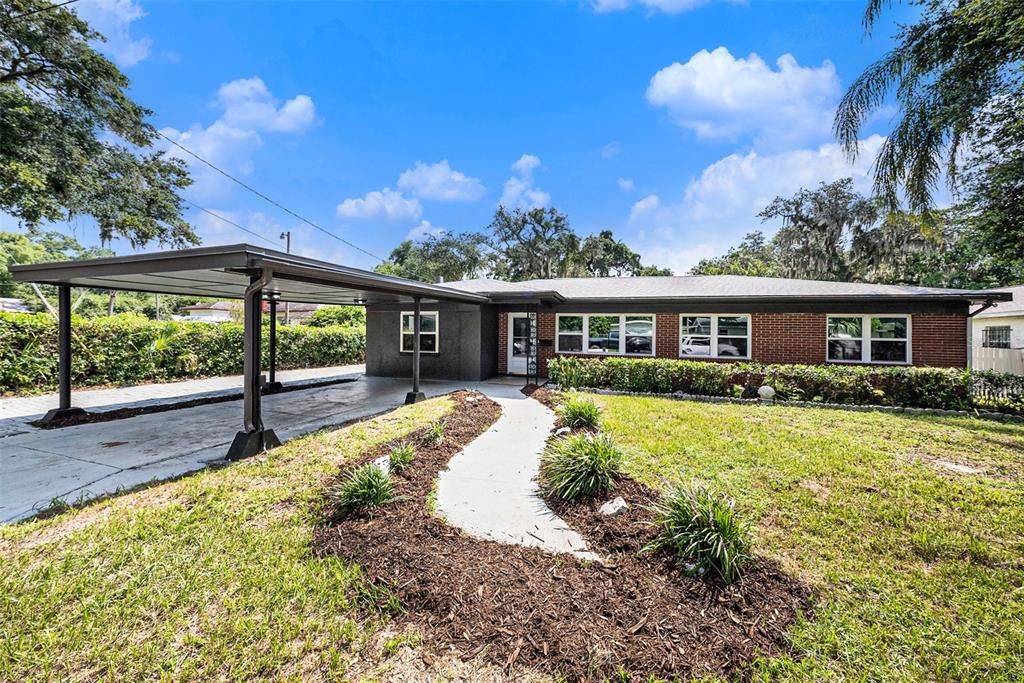 Active With Contract: $489,000 (4 beds, 2 baths, 2234 Square Feet)