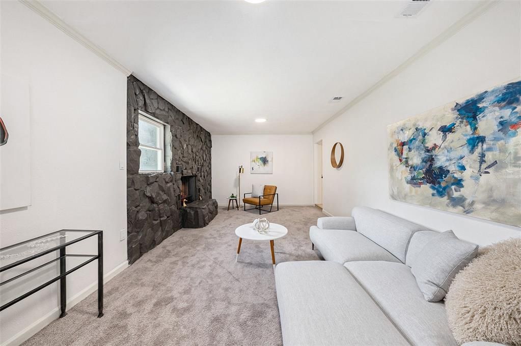 Active With Contract: $489,000 (4 beds, 2 baths, 2234 Square Feet)