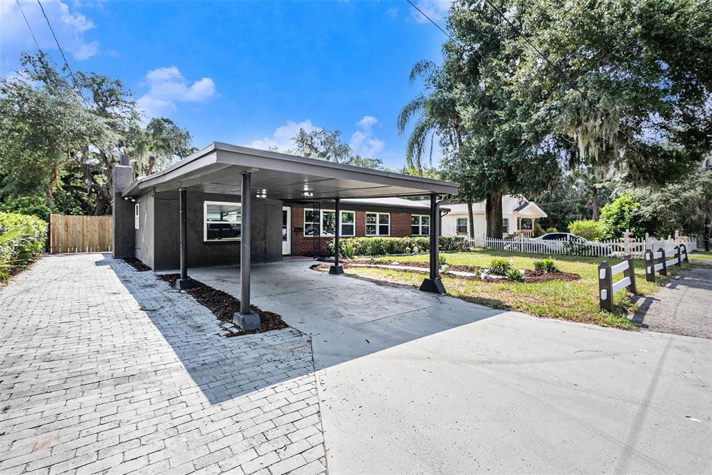 Active With Contract: $489,000 (4 beds, 2 baths, 2234 Square Feet)