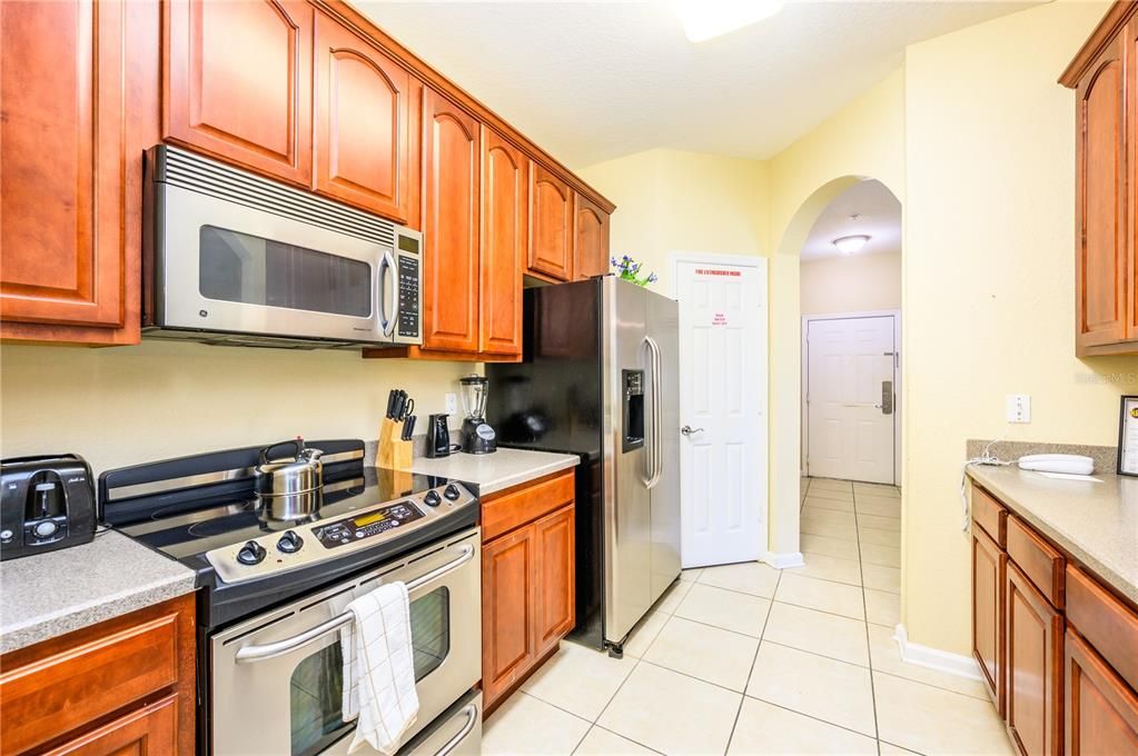 For Rent: $2,100 (3 beds, 2 baths, 1247 Square Feet)