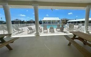 Active With Contract: $1,499 (2 beds, 2 baths, 996 Square Feet)