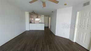 Active With Contract: $1,499 (2 beds, 2 baths, 996 Square Feet)