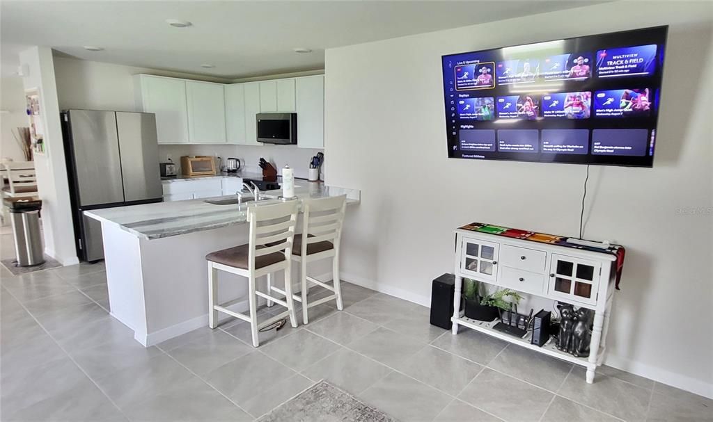 Active With Contract: $2,400 (3 beds, 2 baths, 1504 Square Feet)