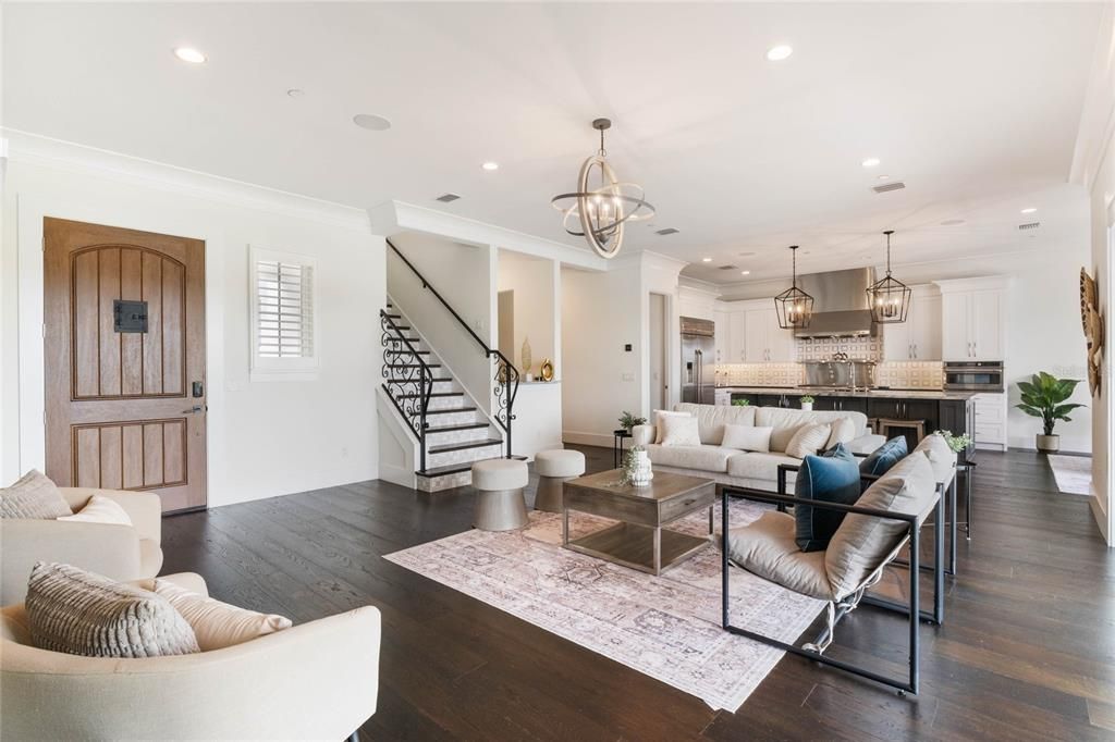 Active With Contract: $2,500,000 (4 beds, 5 baths, 3523 Square Feet)